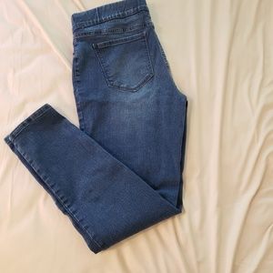 blue skinny jeans